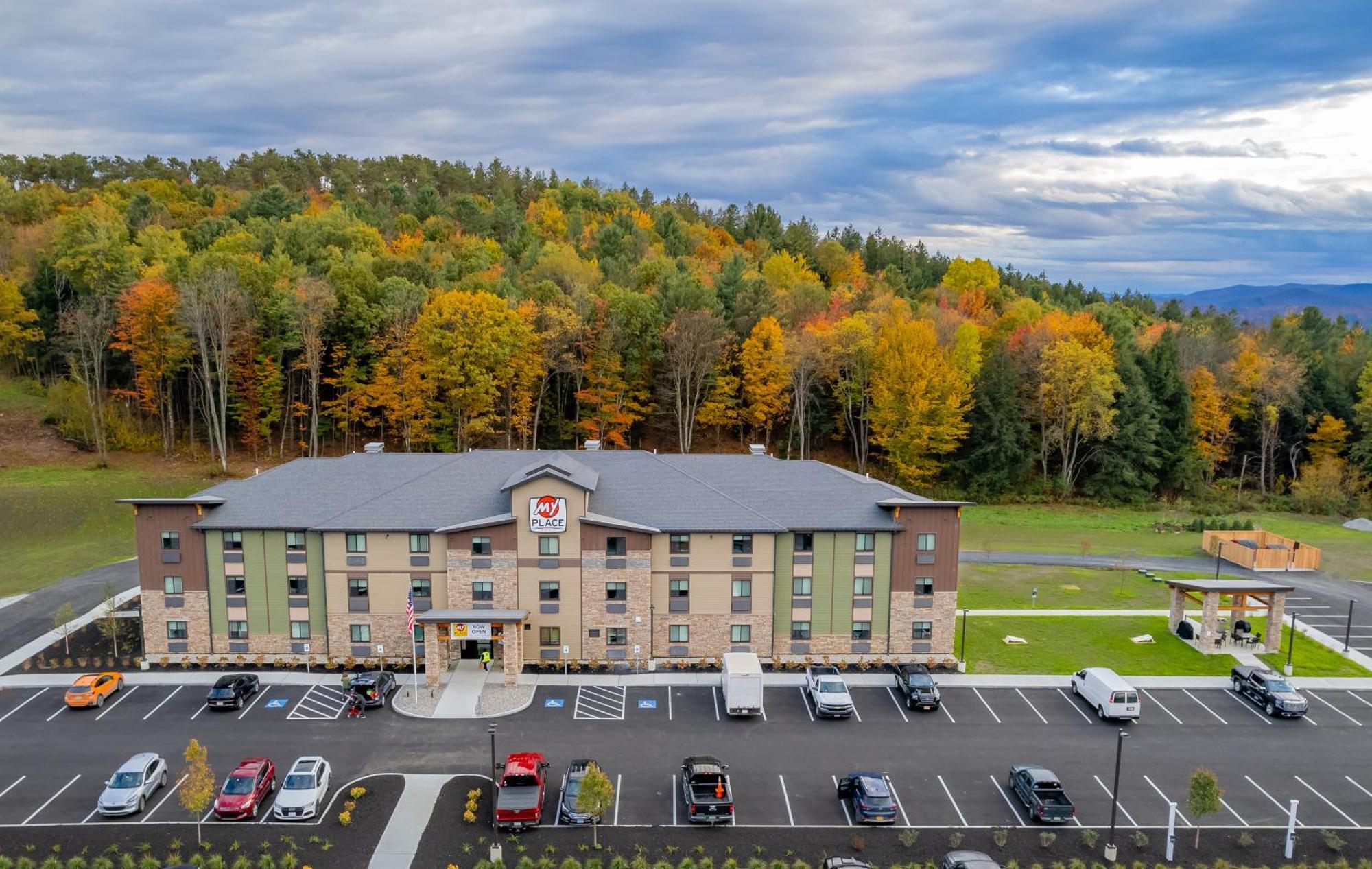My Place Hotel-Randolph, Vt Exterior foto